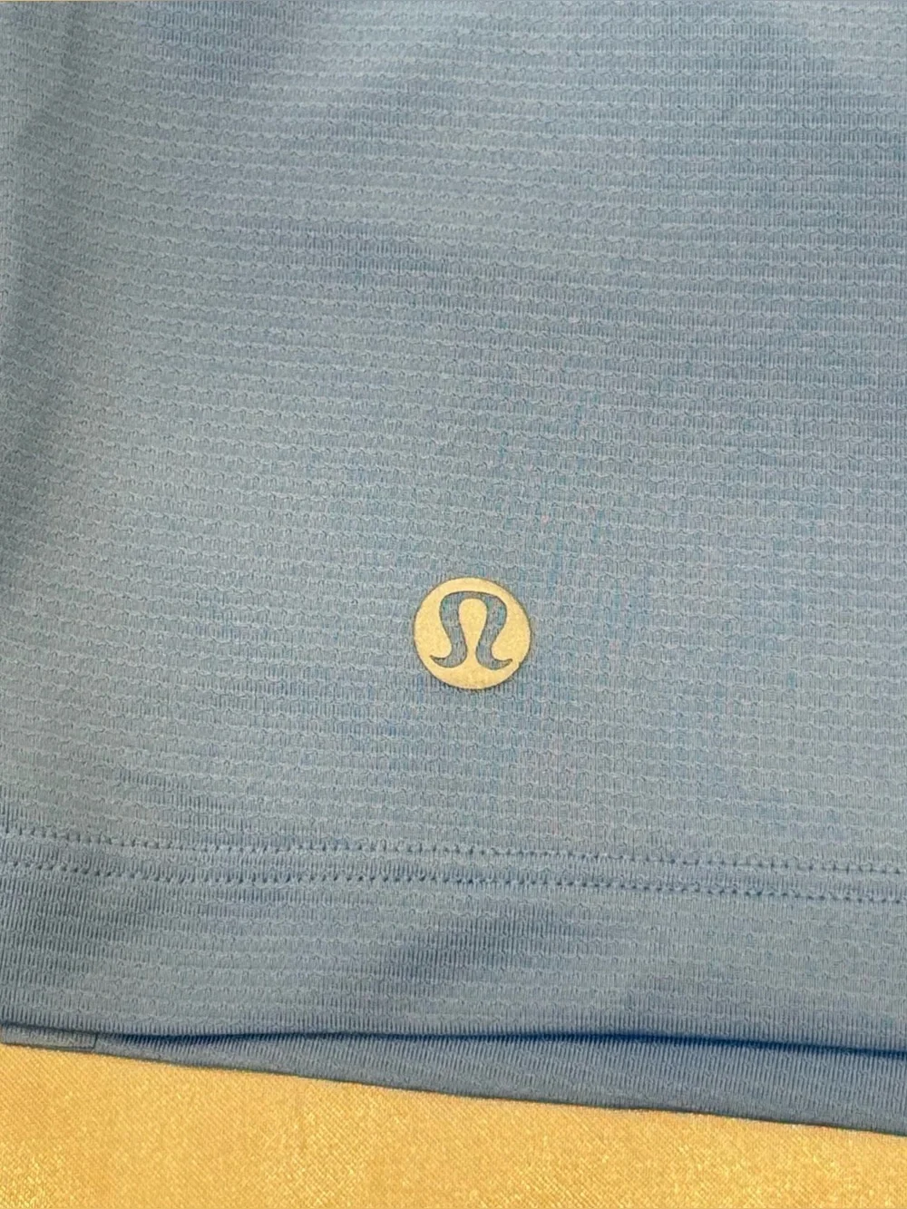 Lululemon Ultralight Waist-Length T-Shirt Size 6 Blue Willow Crop Workout Active